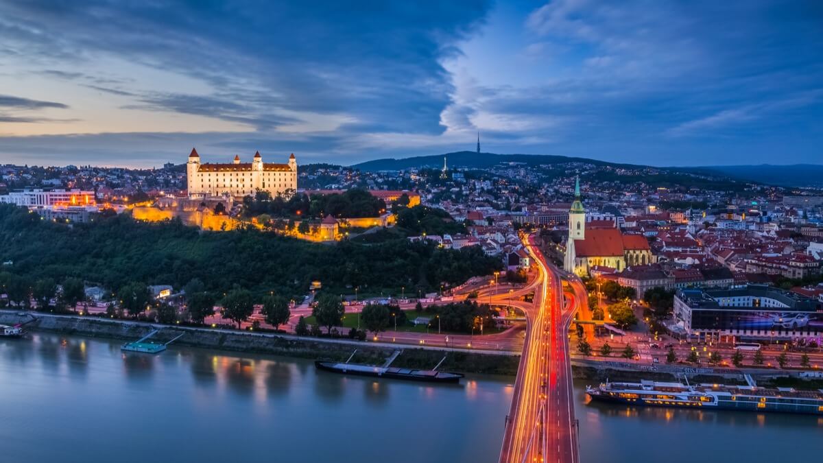 Що обов’язково повинно бути в автомобілі в Європі