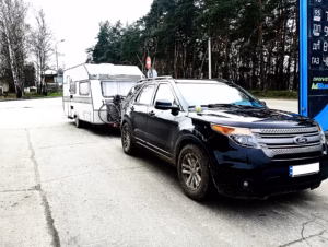 Чи потрібна категорія на легковий причіп та чи потрібно оформляти страховку на нього?